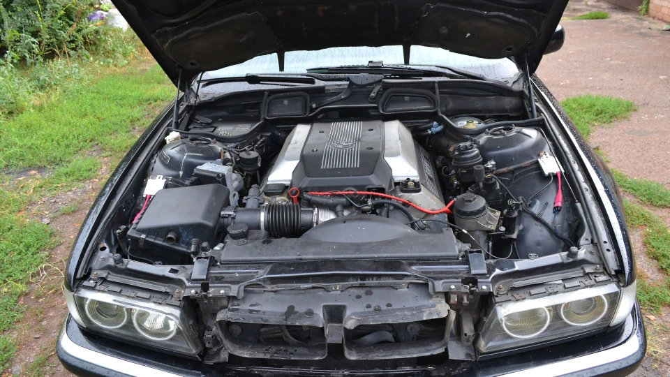 BMW 7 series 3.0i Individual 4