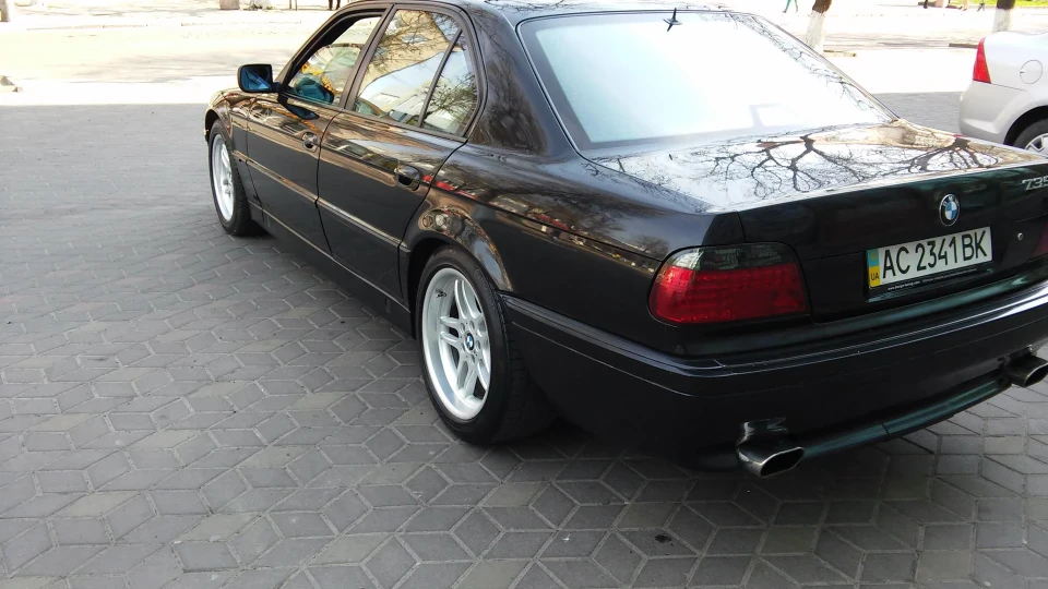 BMW 7 series 3.5i 2