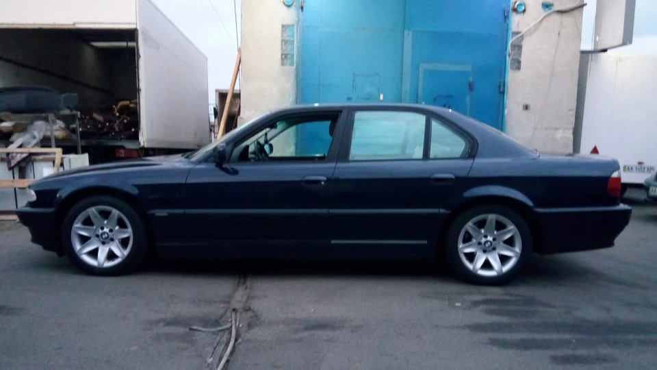 BMW 7 series 4 bi-turbo 2
