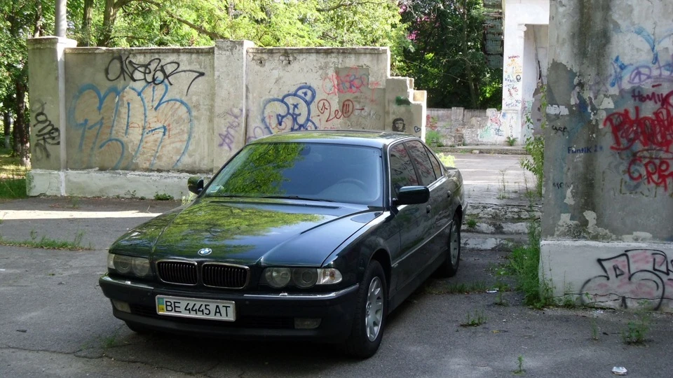 BMW 7 series 4.0 Bi- Turbo Diesel 2