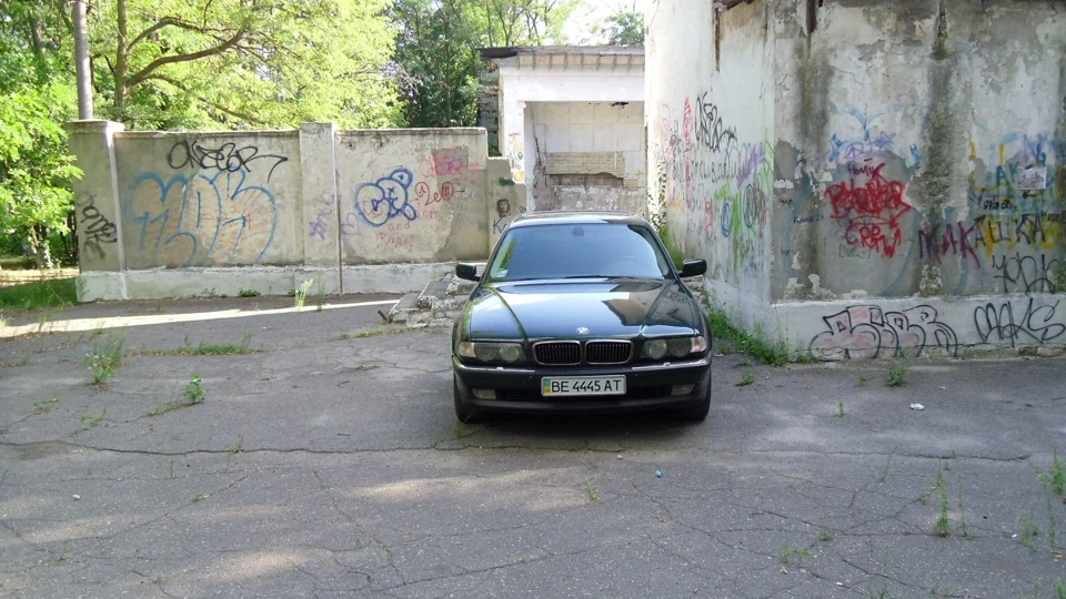 BMW 7 series 4.0 Bi- Turbo Diesel 3
