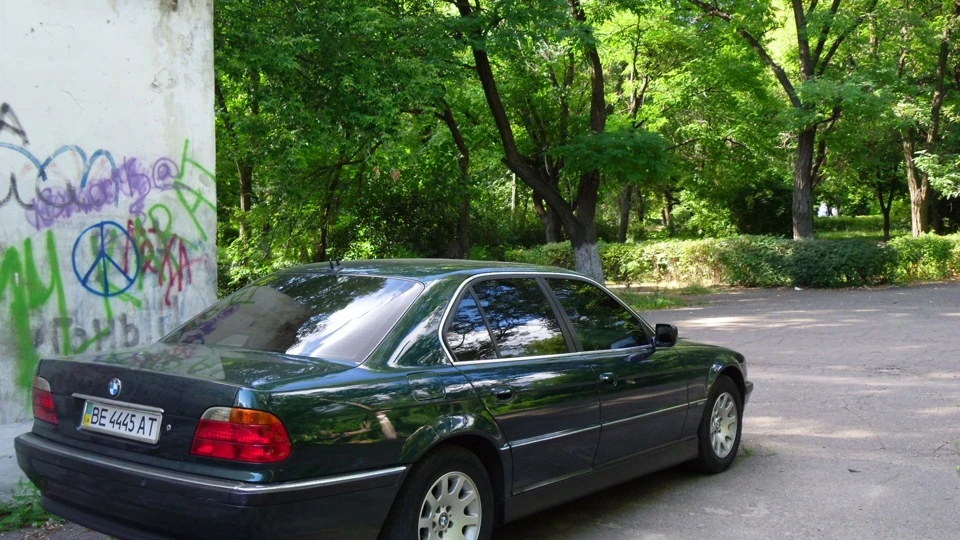 BMW 7 series 4.0 Bi- Turbo Diesel 5