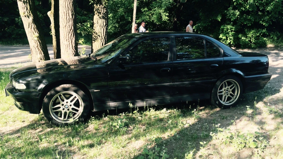 BMW 7 series 4.4 літри