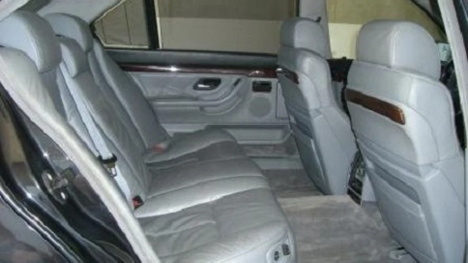 BMW 7 серії 5.0 V12 огонь 3