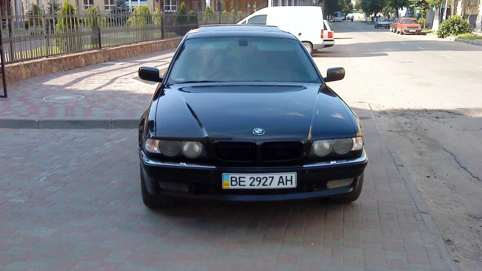 BMW 7 series 5.4 326 h.p 2
