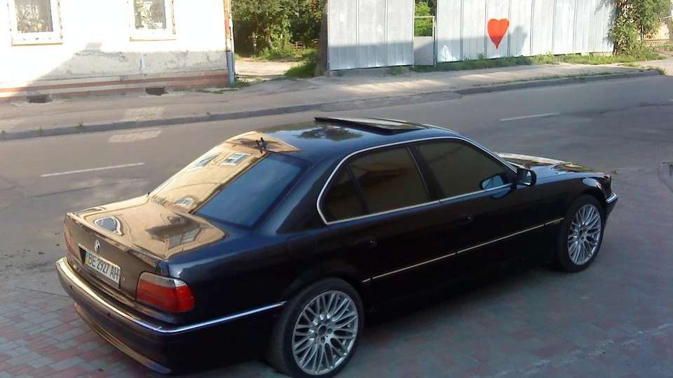 BMW 7 series 5.4 326 h.p 3