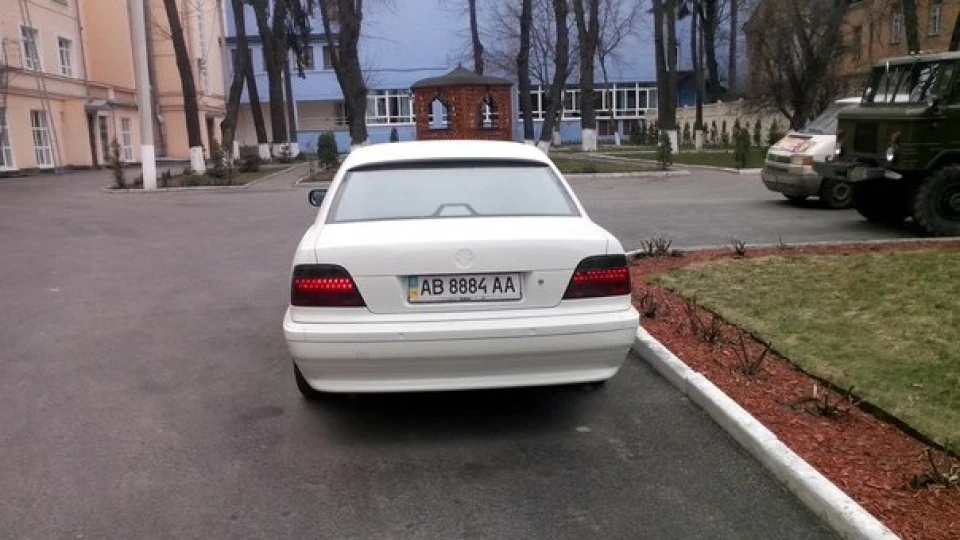 BMW 7 series 5.4 літри 5