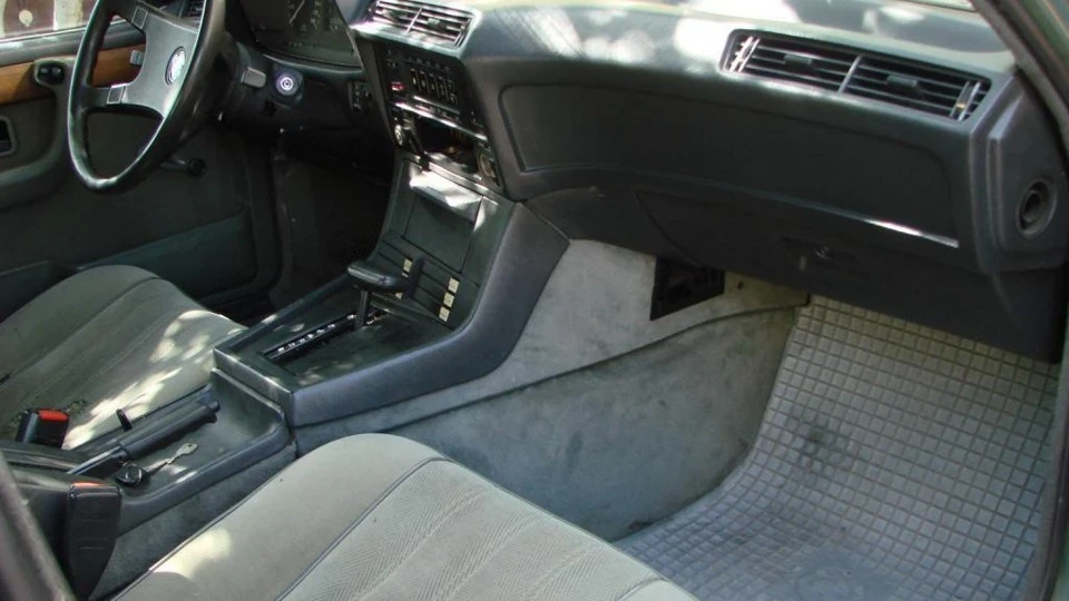 BMW 7 series 728іА чергова акула