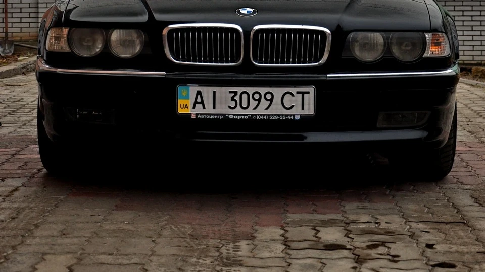 BMW 7 series 735 2