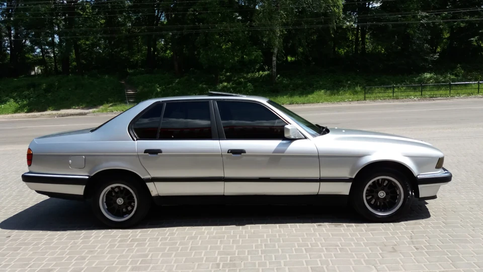 BMW 7 series 735