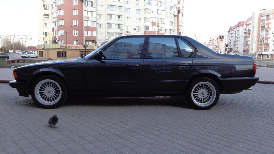 BMW 7 series 735i Пікова Дама 2