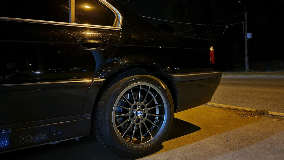 BMW 7 series 735i 3