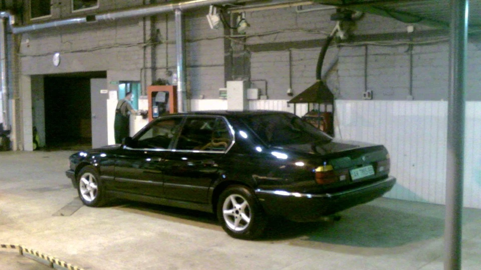 BMW 7 series 735i 2