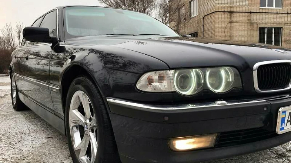 BMW 7 series 735i 2