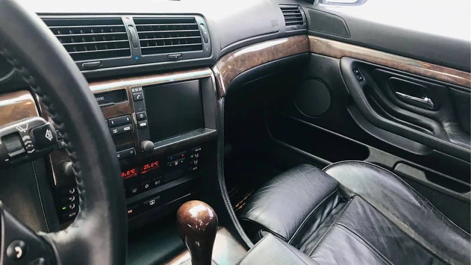 BMW 7 series 735i 4