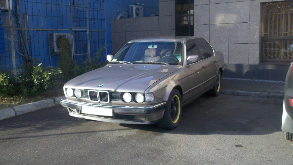 BMW 7 series 735iL Königstiger 2