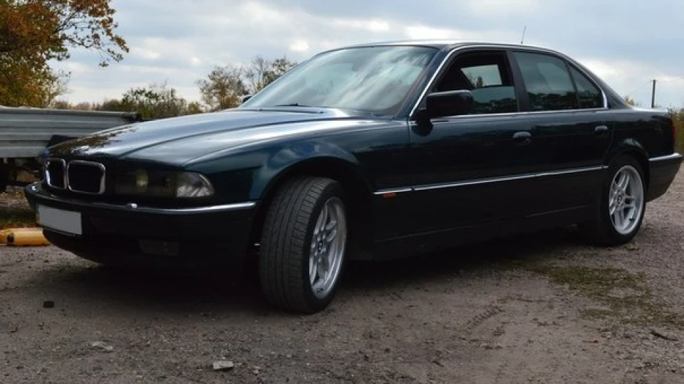 BMW 7 серії 740 Е38 М60 3