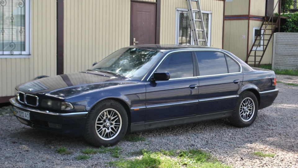 BMW 7 series 740 IL 3