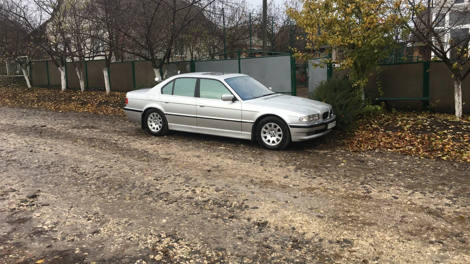 BMW 7 series 740 U.S.A 3