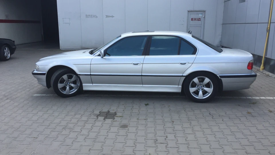 BMW 7 series 740 U.S.A 5
