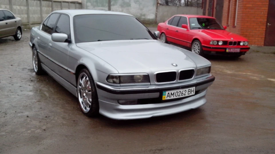BMW 7 series 740 2