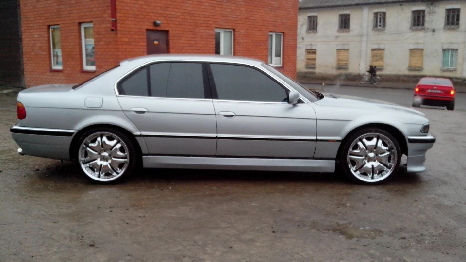 BMW 7 series 740 4