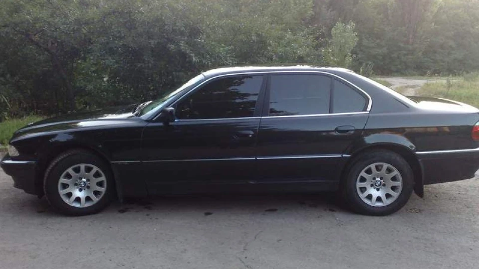 BMW 7 series 740 2