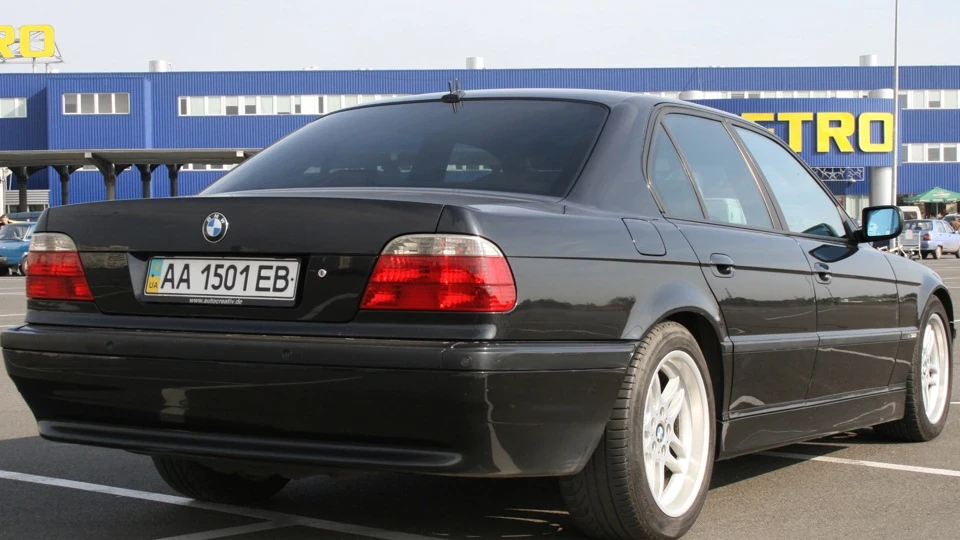BMW 7 series 740d 4.0bi-turbo 3