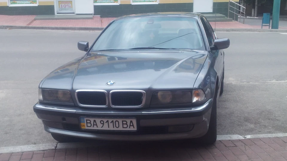 BMW 7 series 740I 4.0 na mehe 6 stupk 4