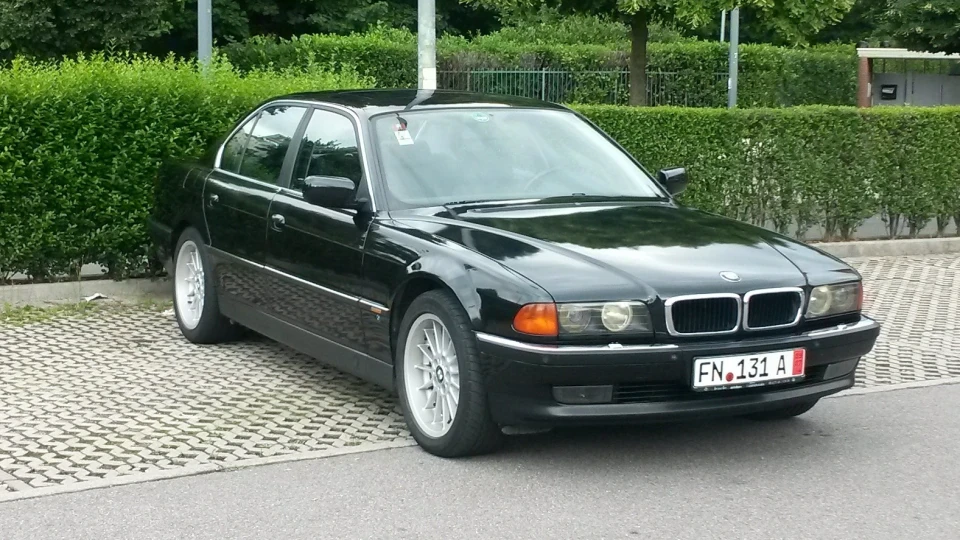 BMW 7 series 740i Black Cosmos 2