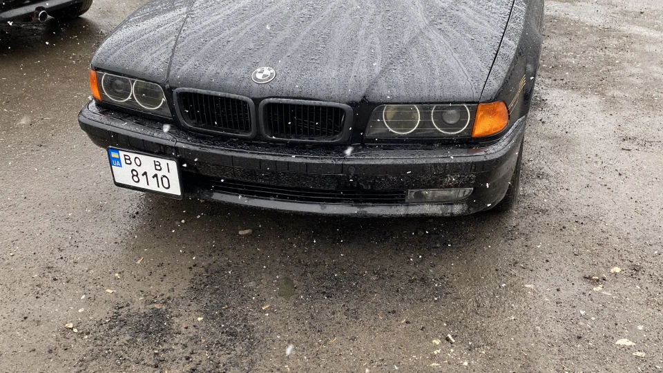 BMW 7 series 740i m60b40 4