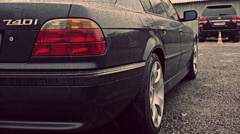 BMW 7 series 740i Shadow 4