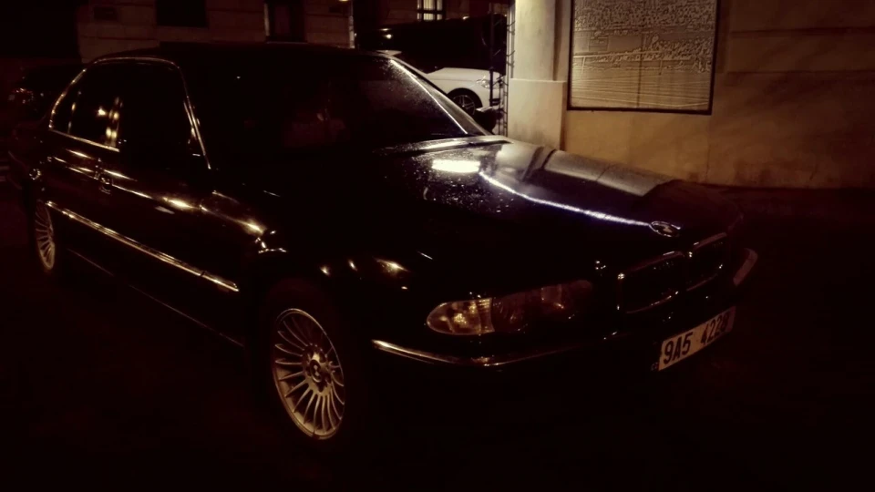 BMW 7 series 740ia e38 3