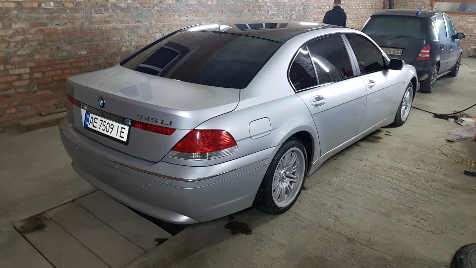 BMW 7 series 745Li Individual 2