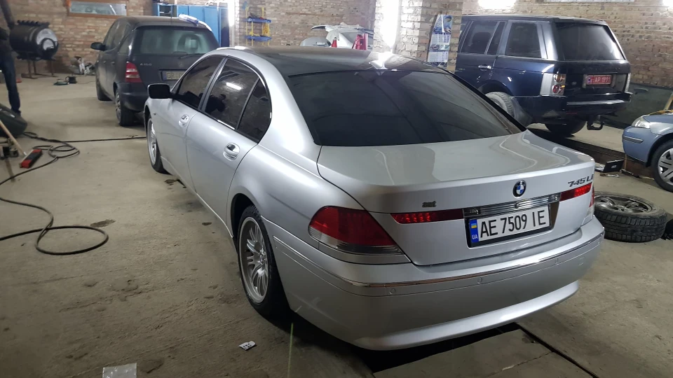 BMW 7 series 745Li Individual 3