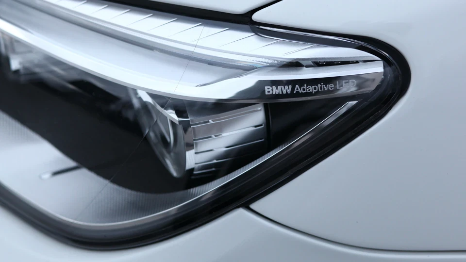 BMW 7 series "Alpin Weiss" 2