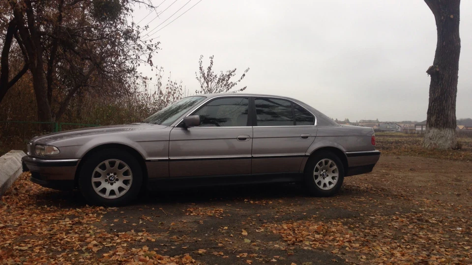 BMW 7 series ASPENSILBER 5