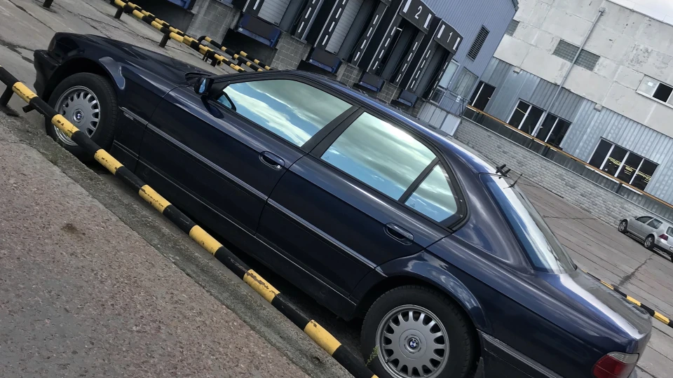 BMW 7 series Бандитка на пенсії 4