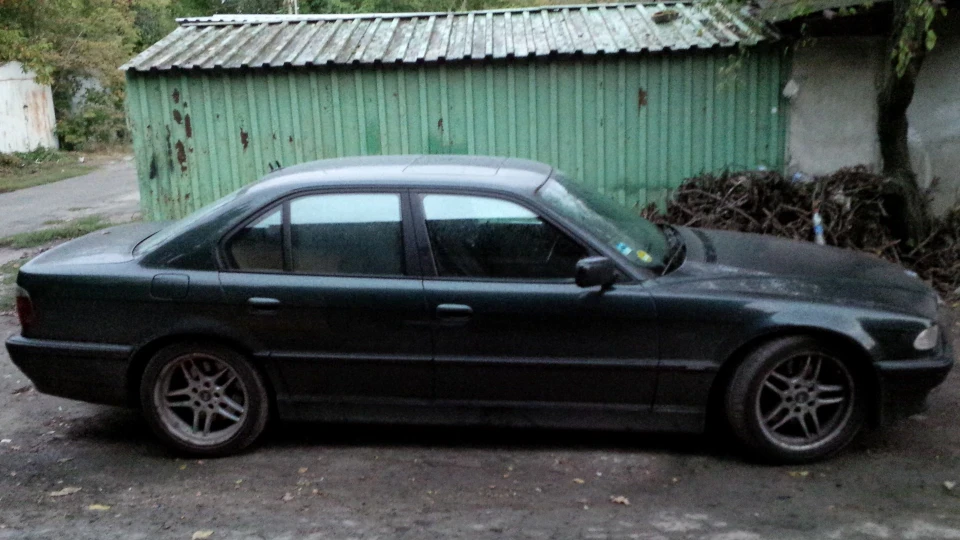 BMW 7 серії biturbo) 2