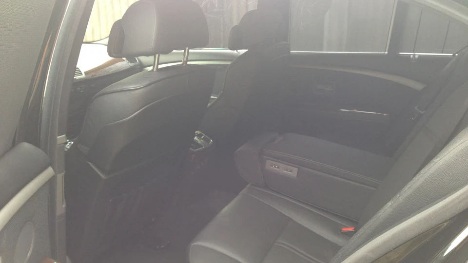 BMW 7 series Black 745i 3