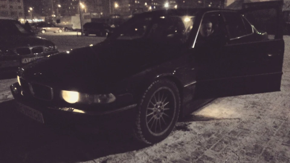 BMW 7 series BMW 740IL 4