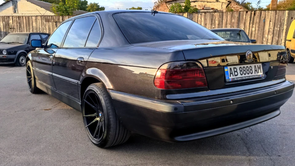 BMW 7 series BMW 740il 4