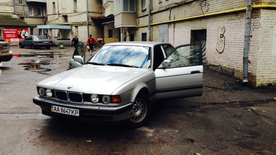 BMW 7 series BMW 750iL (E32) 1993 3