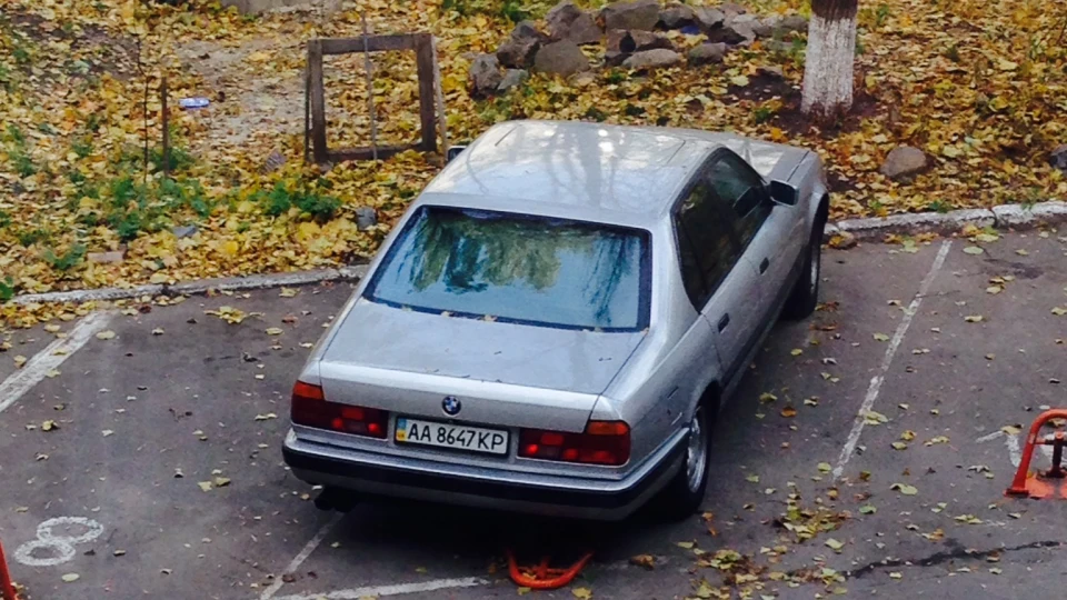 BMW 7 series BMW 750iL (E32) 1993 4