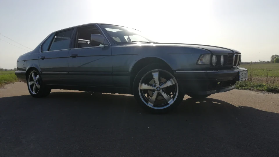 BMW 7 series BMW 750IL E32 3
