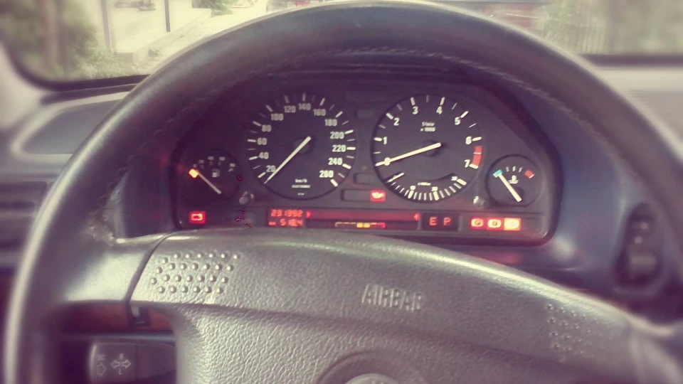 BMW 7 series BMW e32 V8 4.0 4