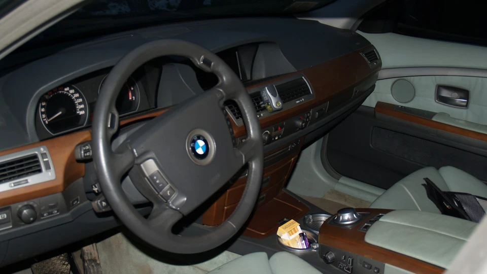 BMW 7 series Боїнг 735))) 3