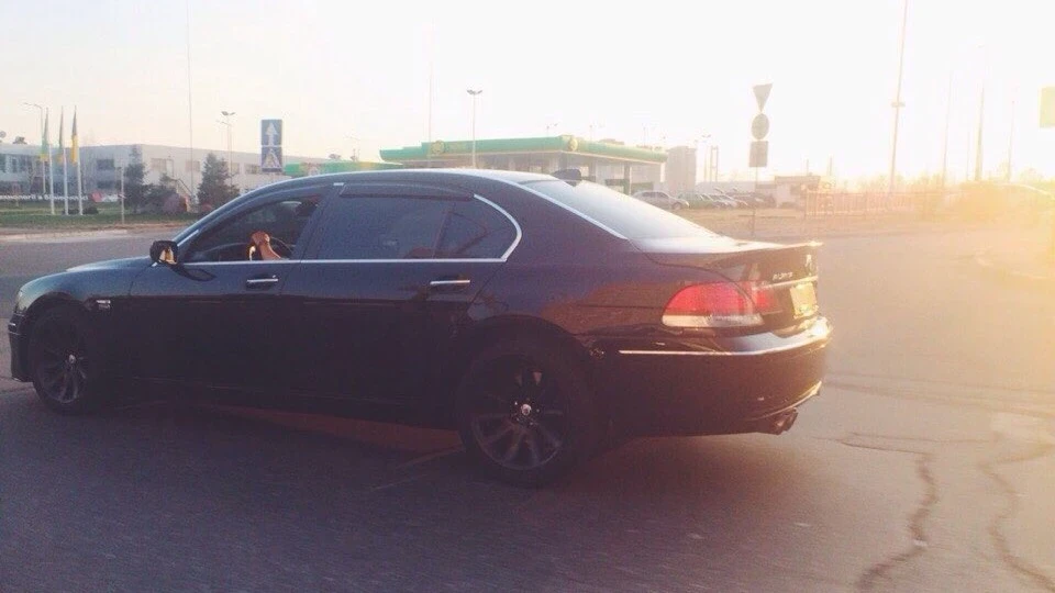 BMW 7 series Боня 4