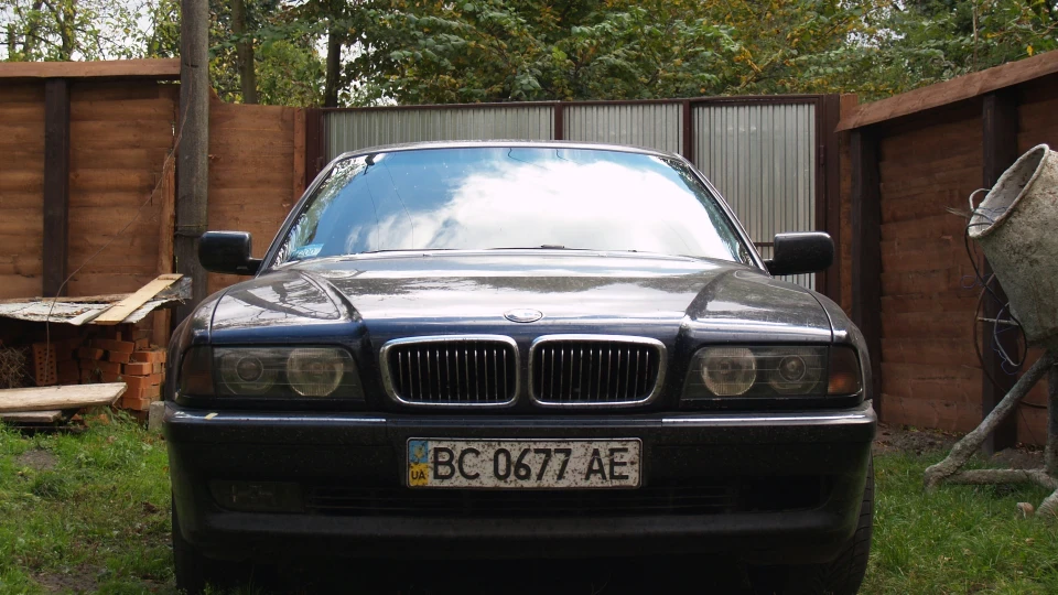 BMW 7 series бумер 4
