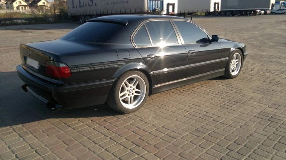 BMW 7 series Чорний Бумер 5